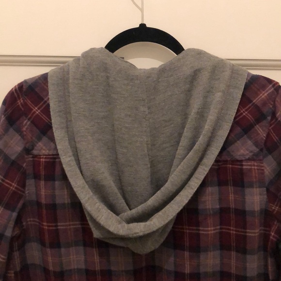 Hooded button up top - Picture 5 of 5